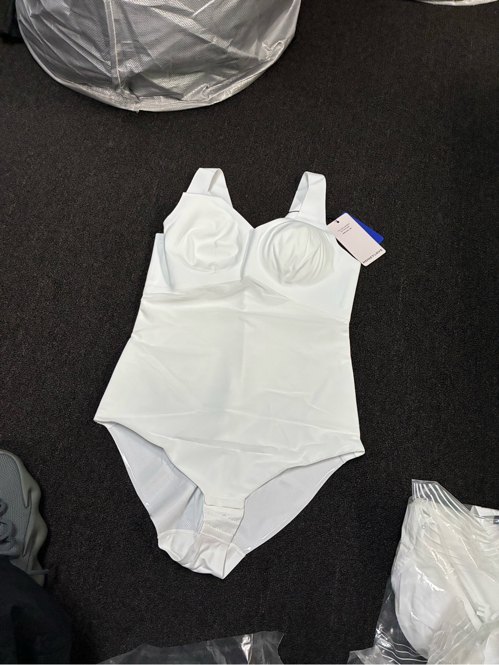 Women’s Honeylove LiftWear Tank Bodysuit White New SZ Med NWT